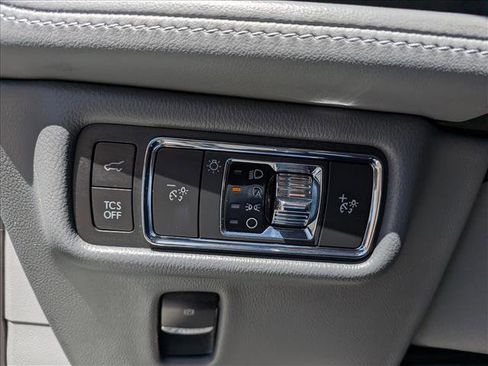 Used 2022 Lincoln Nautilus Reserve AWD/4WD image 31