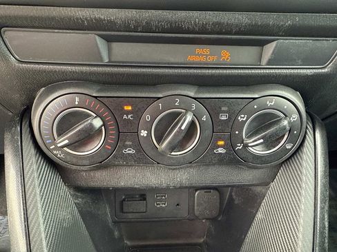 Used 2018 Toyota Yaris iA image 29