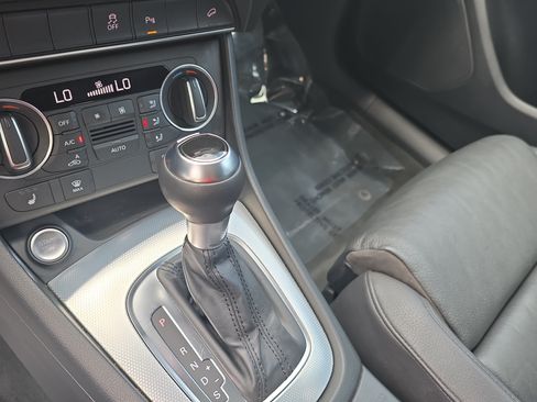 Used 2018 Audi Q3 2.0T Premium Plus w/ Premium Plus Package AWD/4WD image 25