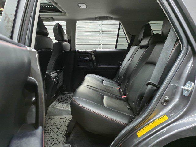Used 2021 Toyota 4Runner TRD Off-Road Premium w/ Moonroof Package AWD/4WD image 17