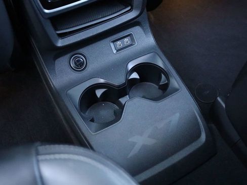 Used 2021 BMW ALPINA XB7 image 33