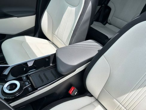 Used 2024 Kia EV6 GT-Line w/ GT-Line White Seat Package image 19