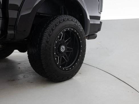 Used 2016 Ford F150 Lariat w/ Equipment Group 502A Luxury image 20