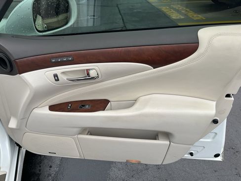 Used 2011 Lexus LS 460 w/ Comfort Pkg image 41