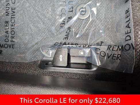 Used 2025 Toyota Corolla LE FWD image 24
