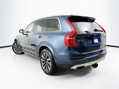 Used 2020 Volvo XC90 T5 Momentum w/ Protection Package Premier image 6