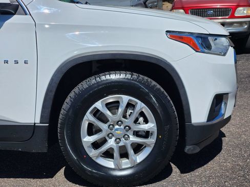 Used 2021 Chevrolet Traverse LT AWD/4WD image 29