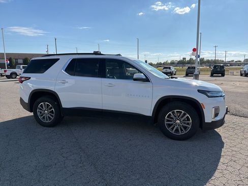 Used 2023 Chevrolet Traverse LT image 4