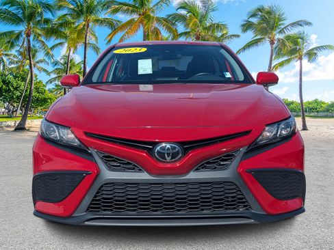 Used 2023 Toyota Camry SE FWD image 8