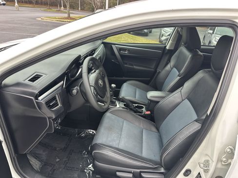 Used 2014 Toyota Corolla S image 16