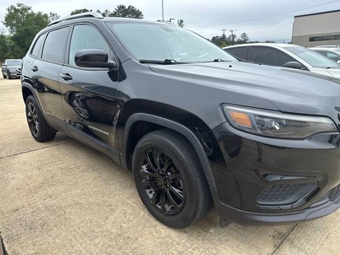 Used 2020 Jeep Cherokee Latitude FWD image 27