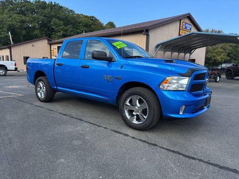 Used 2022 RAM 1500 Express w/ Wheel & Sound Group AWD/4WD image 2