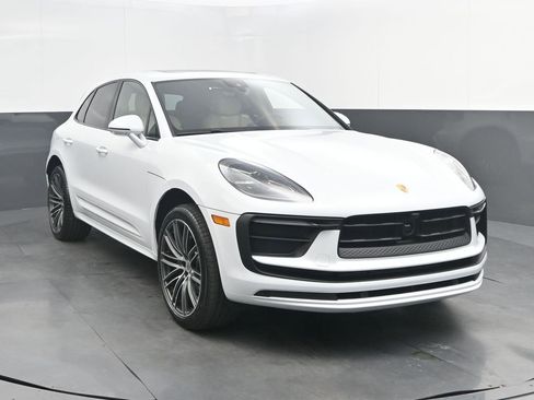 New 2026 Porsche Macan AWD/4WD image 9