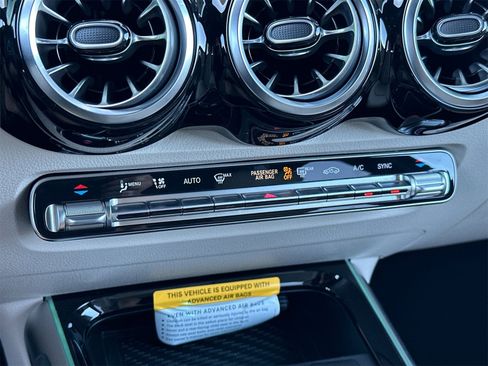 New 2026 Mercedes-Benz GLB 250 image 21