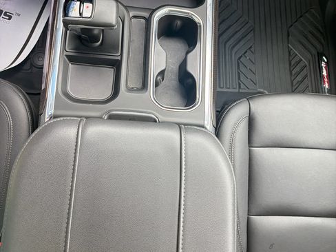 Used 2026 Chevrolet Silverado 1500 LT Trail Boss w/ LT Trail Boss Premium Package AWD/4WD image 18