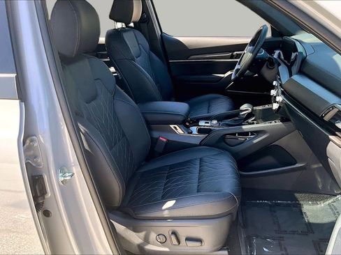Used 2025 Kia Telluride EX X-Line AWD/4WD image 9