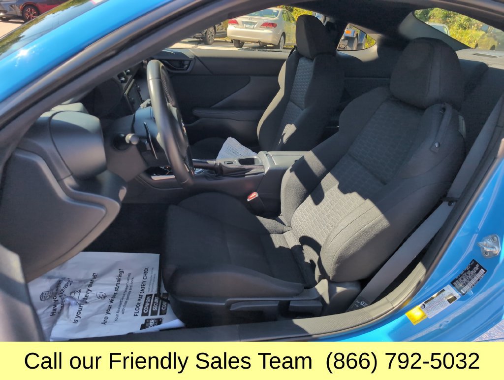 Used 2022 Toyota GR86 w/ ALL Weather Mat Package (TMS) RWD image 11