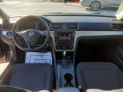 Used 2016 Volkswagen Passat 1.8T S image 8