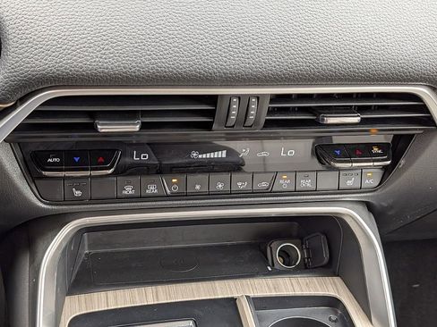 Certified 2025 MAZDA CX-90 Plug-In Hybrid w/ Preferred image 32