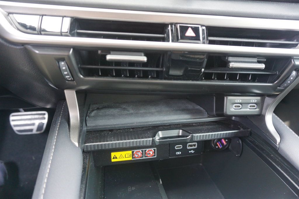 Used 2024 Lexus RX 350 F Sport w/ Convenience Package AWD/4WD image 14