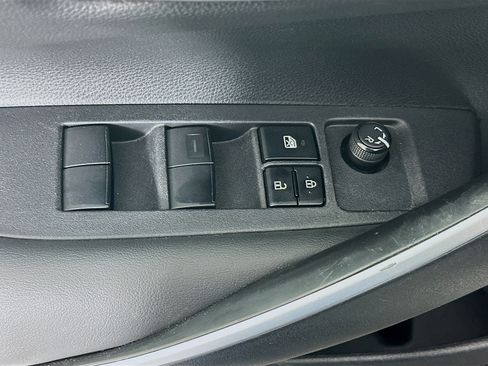 Used 2023 Toyota Corolla SE image 15