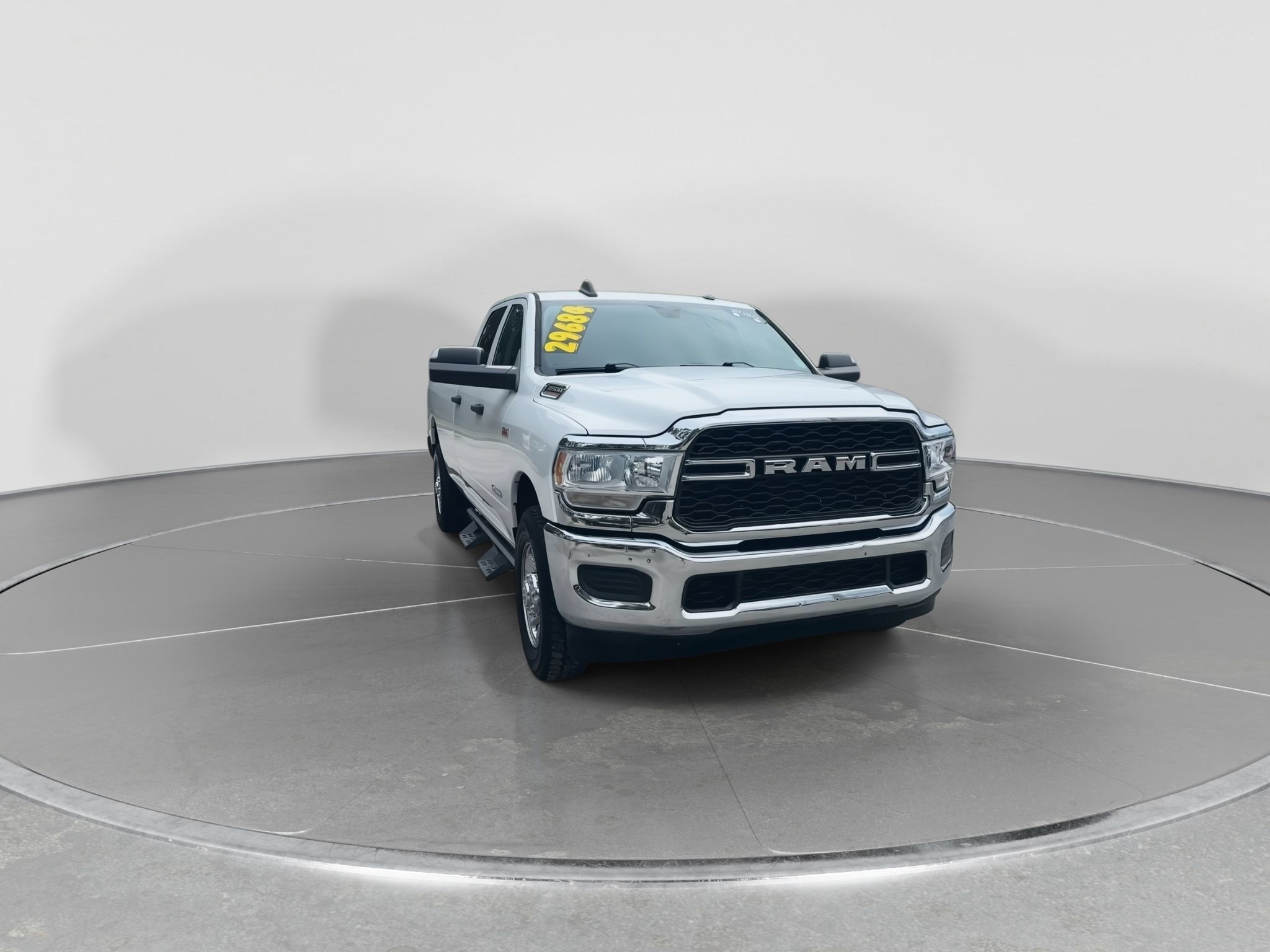 Used 2020 RAM 2500 Tradesman w/ Chrome Appearance Group RWD image 2