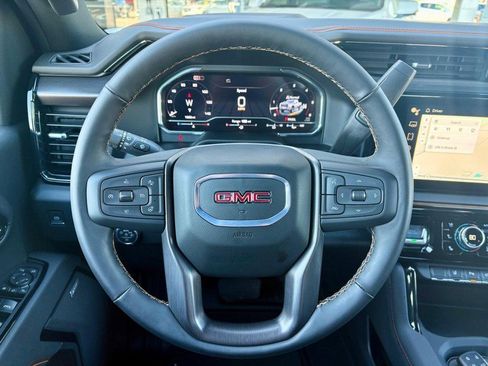Used 2025 GMC Sierra 2500 AT4 image 22