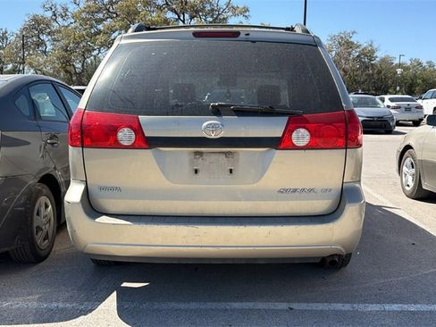 Used 2006 Toyota Sienna CE image 6