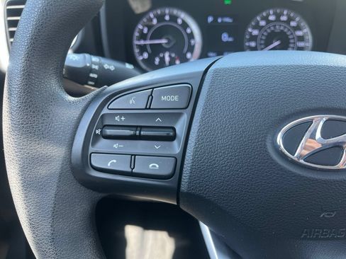 Used 2021 Hyundai Venue SE FWD image 21
