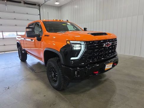 Used 2026 Chevrolet Silverado 2500 ZR2 AWD/4WD image 2