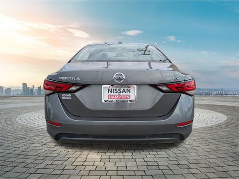 Certified 2022 Nissan Sentra SV FWD image 6