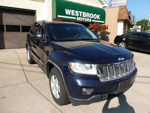 Used 2012 Jeep Grand Cherokee Laredo w/ Laredo E Group image 1