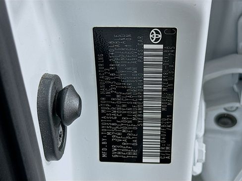 Used 2024 Toyota Corolla LE FWD image 12