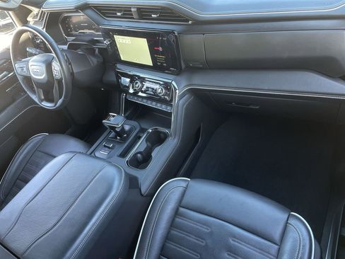 Used 2024 GMC Sierra 1500 AT4X image 29