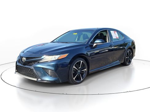 Used 2018 Toyota Camry XSE w/ Audio Package FWD image 2