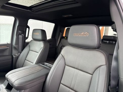 New 2026 Chevrolet Silverado 1500 High Country w/ Z71 Off-Road Package AWD/4WD image 16