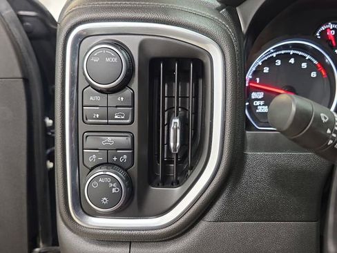 Used 2021 Chevrolet Silverado 1500 LT AWD/4WD image 26