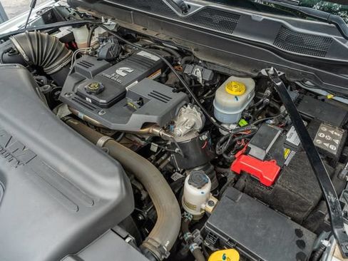 Used 2022 RAM 2500 Laramie w/ Night Edition AWD/4WD image 11