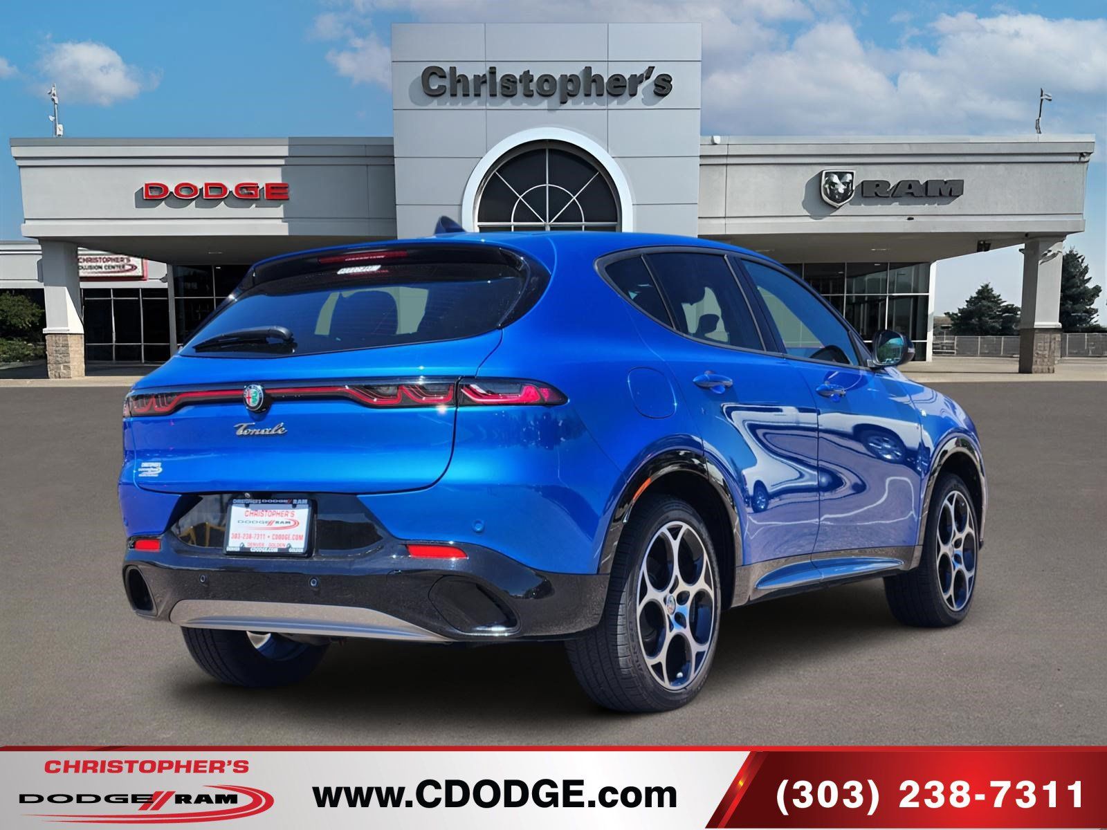 Used 2024 Alfa Romeo Tonale Ti w/ Premium Interior Package AWD/4WD image 3