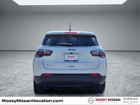 Used 2024 Jeep Compass Sport AWD/4WD image 6