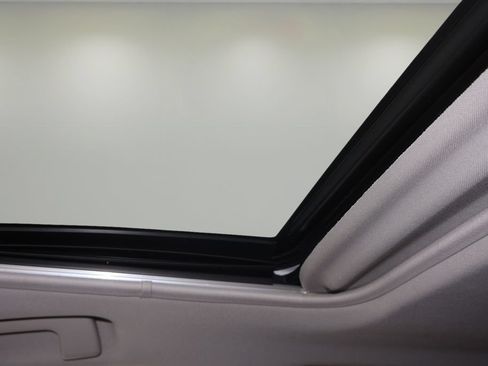 Certified 2018 Toyota RAV4 XLE FWD image 28