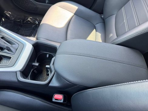 Certified 2022 Toyota RAV4 XLE Premium AWD/4WD image 27