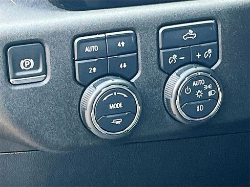 Used 2025 Chevrolet Silverado 1500 RST w/ Dark Appearance Package image 10