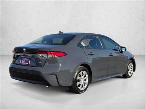 Used 2024 Toyota Corolla LE image 5