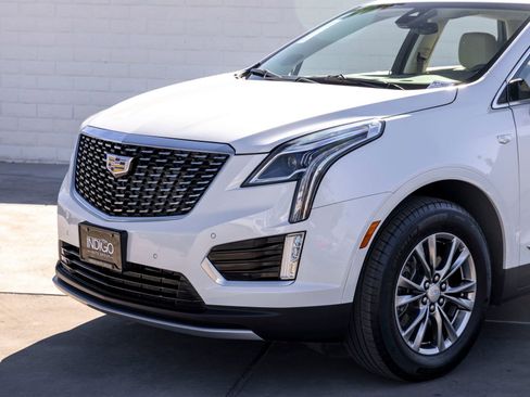 Used 2021 Cadillac XT5 Premium Luxury image 3