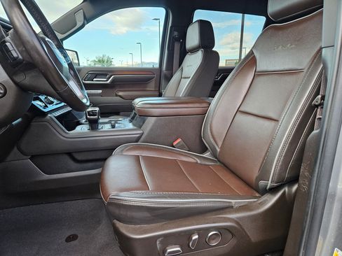 Used 2024 GMC Sierra 1500 Denali w/ Technology Package AWD/4WD image 17