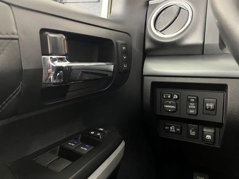 Used 2015 Toyota Tundra Platinum AWD/4WD image 24