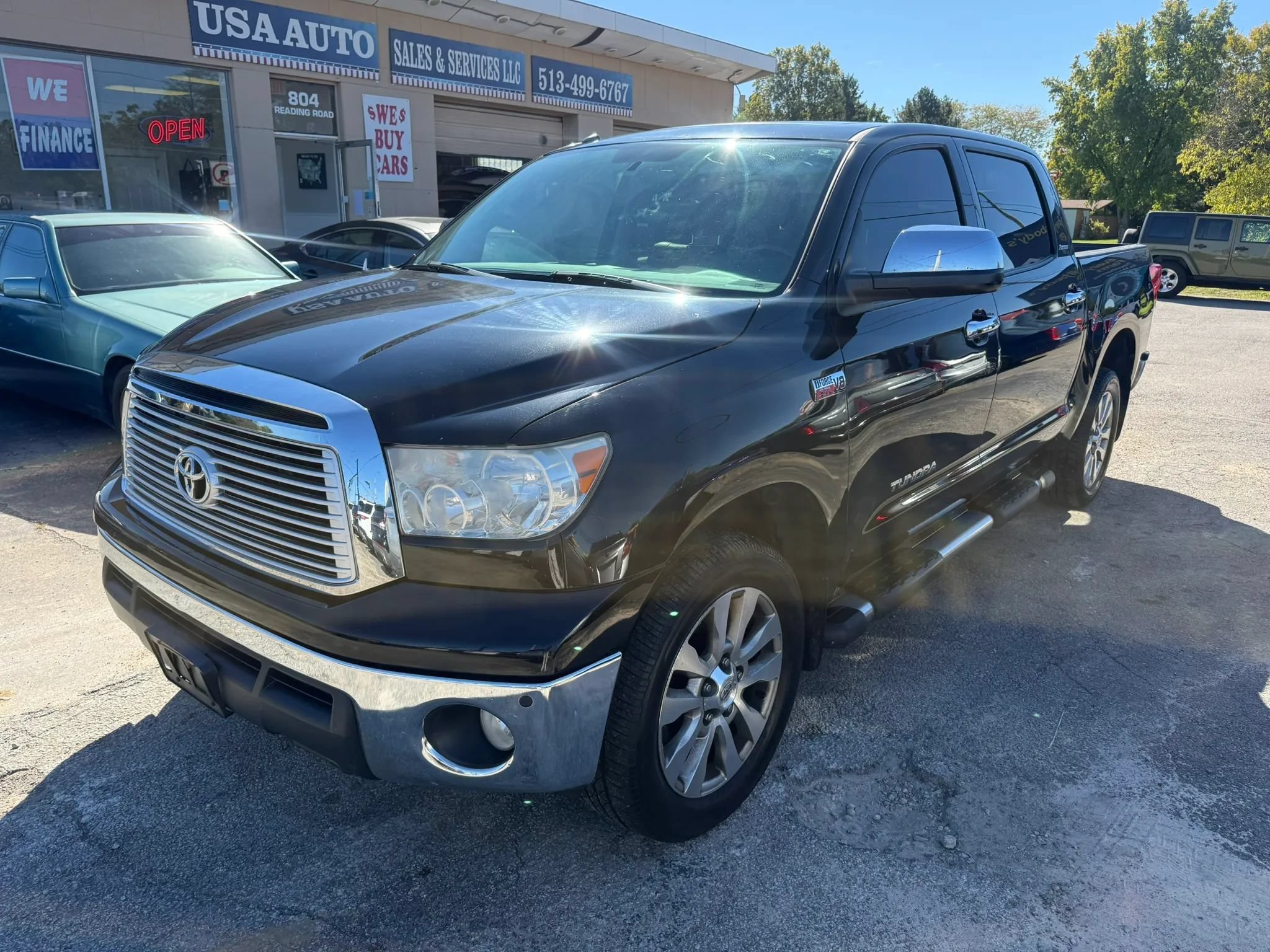 Used 2012 Toyota Tundra Limited w/ Platinum Pkg AWD/4WD image 2