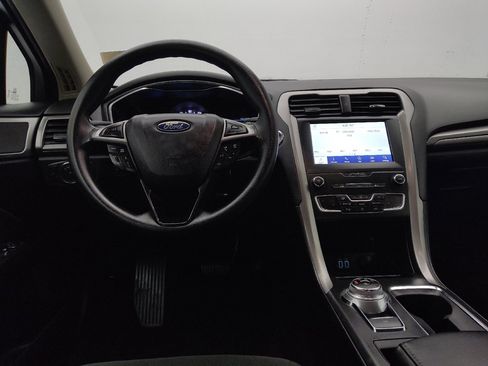 Used 2020 Ford Fusion SE AWD/4WD image 22