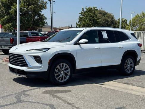 Certified 2025 Buick Enclave Preferred FWD image 3